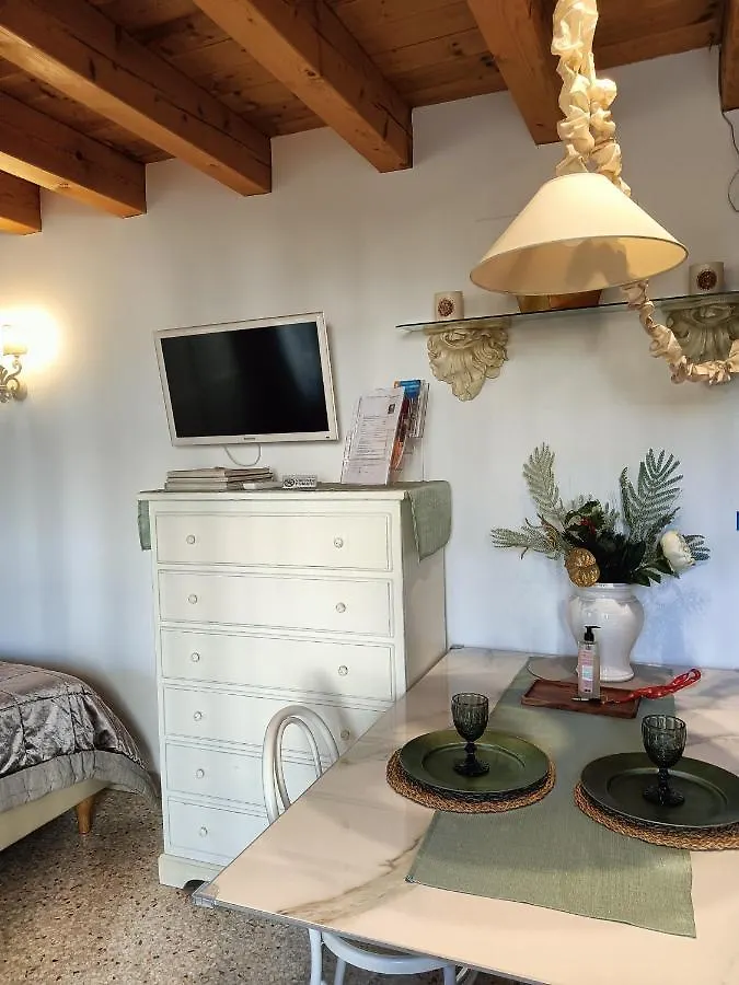 Suite Latina - San Leonardo Treviso 0*,  Italy